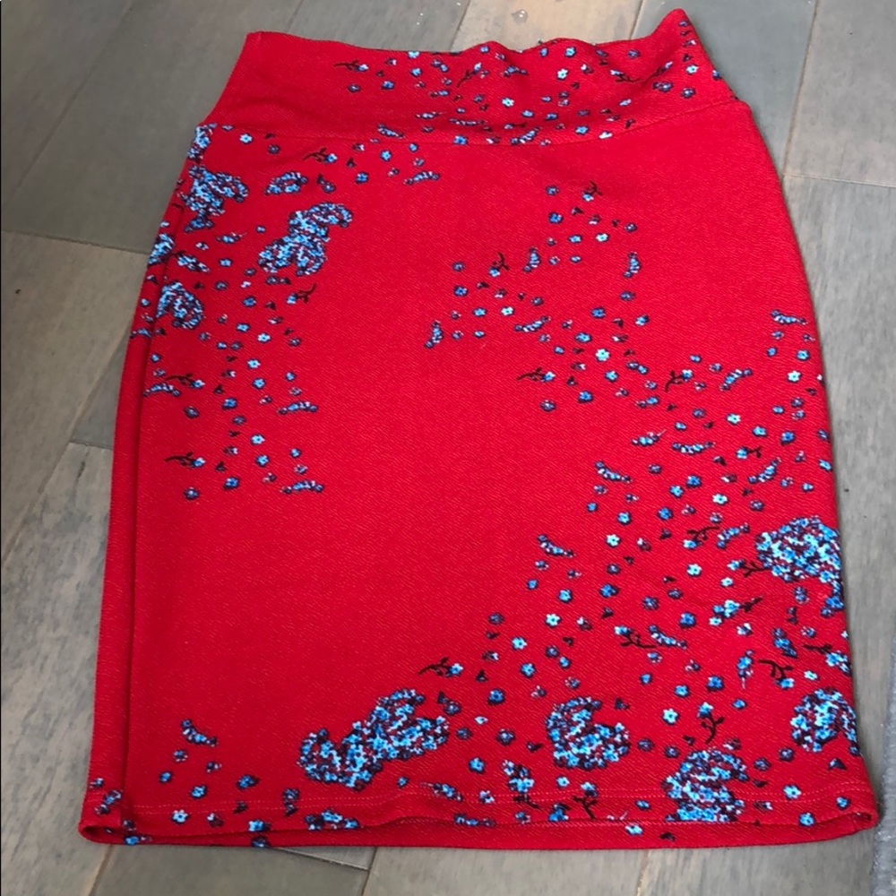 LuLaRoe skirt. Lovely Red & light blue. Size XS.